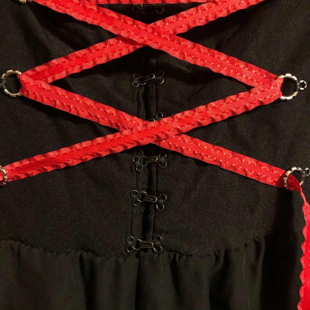 Dress - Picture 3 of 4